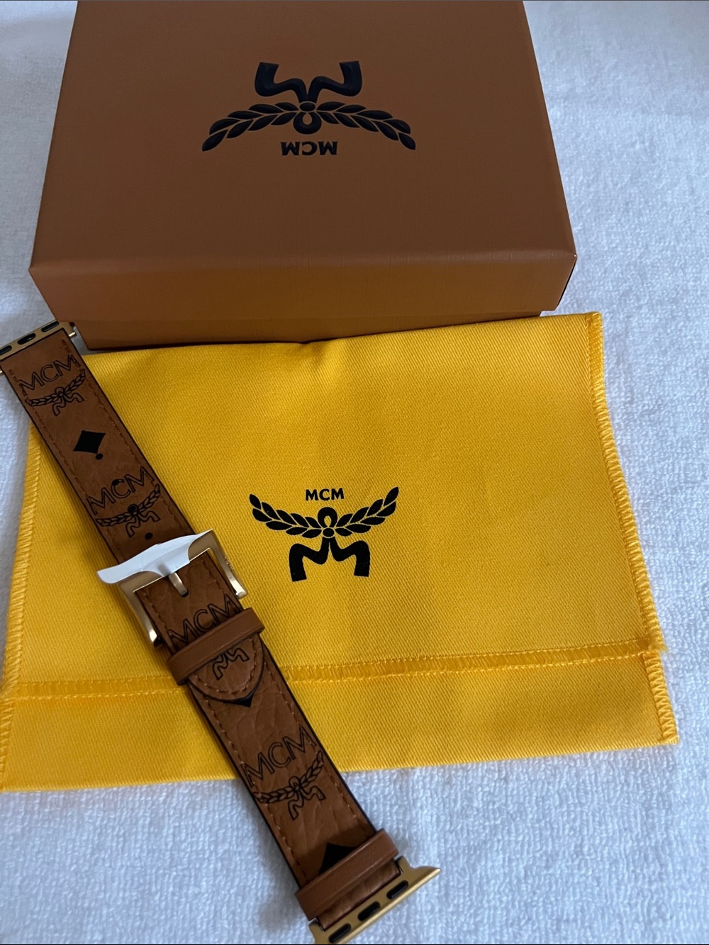 Apple Watch Band In
Fits 38mm / 40mm / 41mm Watch - Picture 4 of 12